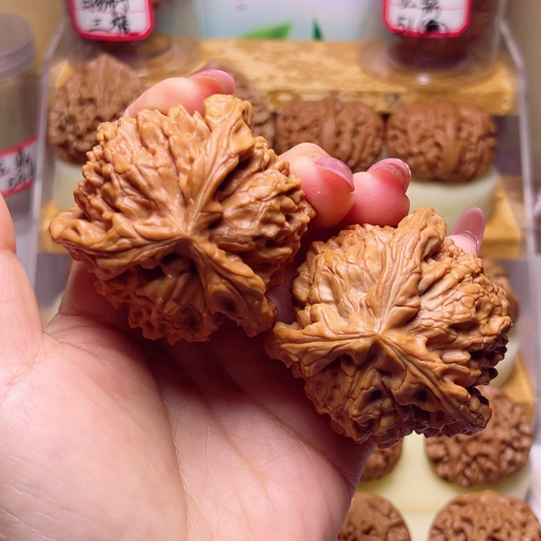 文玩核桃吊坠光****店大龙鼎三棱