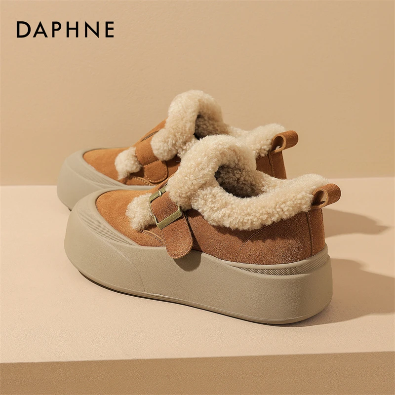 达芙妮2025冬季新款厚底棉鞋女款保暖毛毛雪地靴加绒勃肯鞋休闲鞋