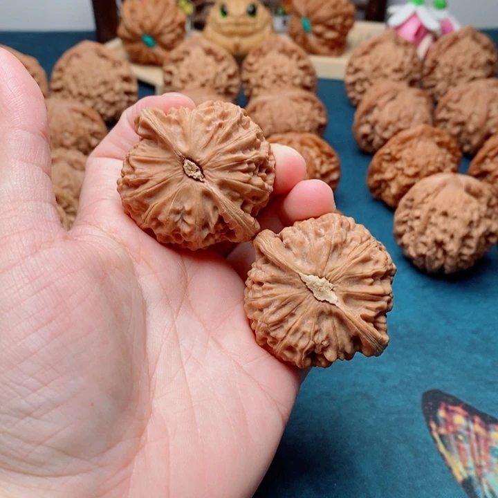 文玩核桃把件宫灯44