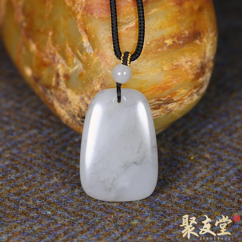 W69聚友堂玉雕28克新疆和田玉籽料青花无事牌平安牌挂件玉吊坠