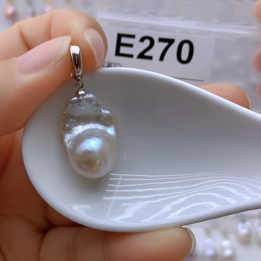 未镶嵌淡水珍珠颈饰