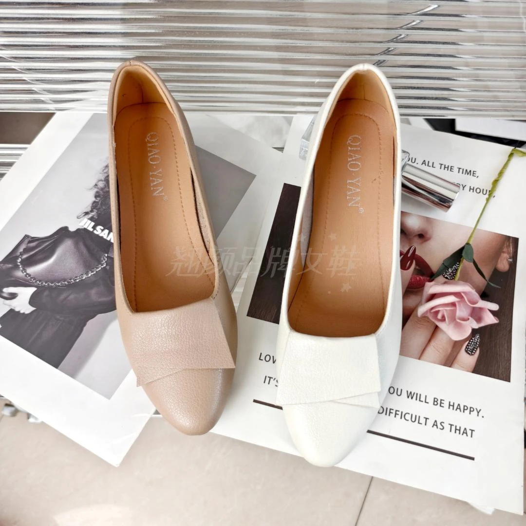 【翘颜品牌】时尚舒适低跟透气尖头粗跟修面皮带装饰纹夏季单鞋835