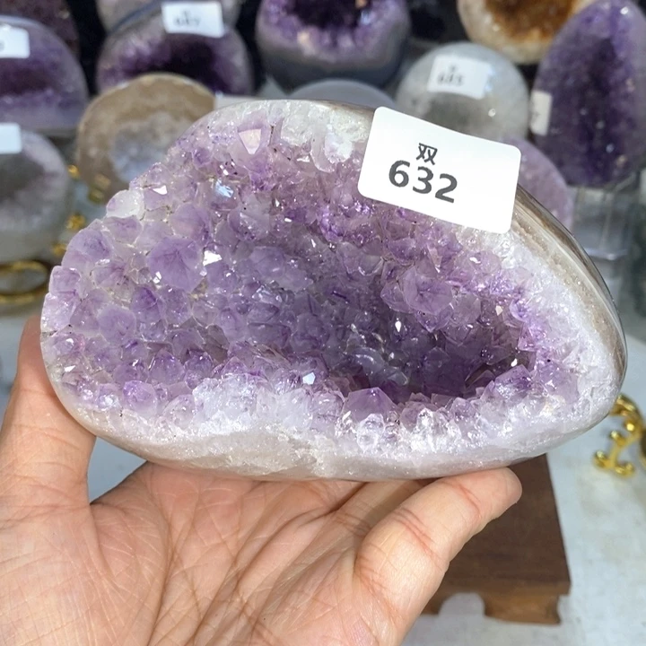 未镶嵌水晶大型摆件（非配饰）