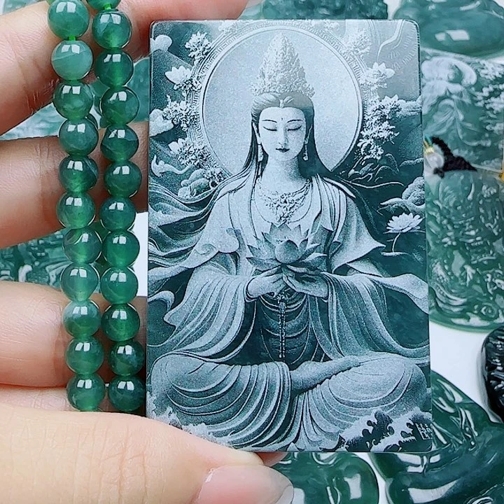 翡翠未镶嵌颈饰多样性发货天然的A货翡翠