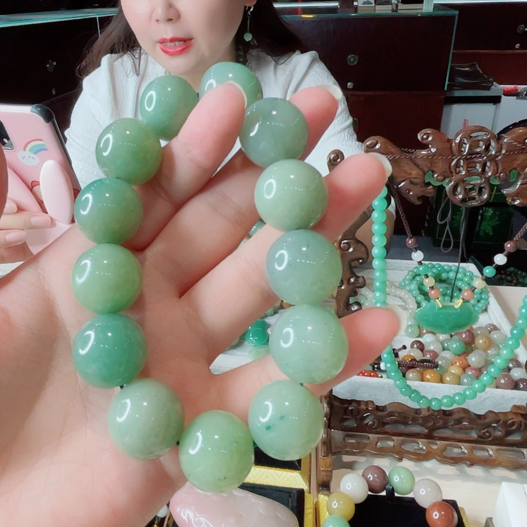密玉（石英质玉）未镶嵌颈饰