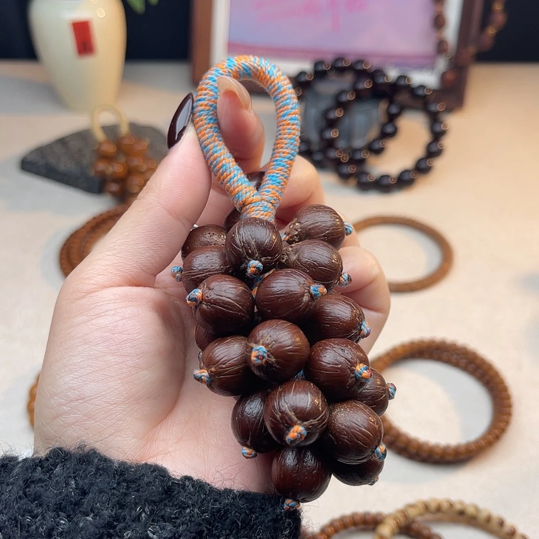 紫金鼠手串暴力红老油料原皮葡萄串