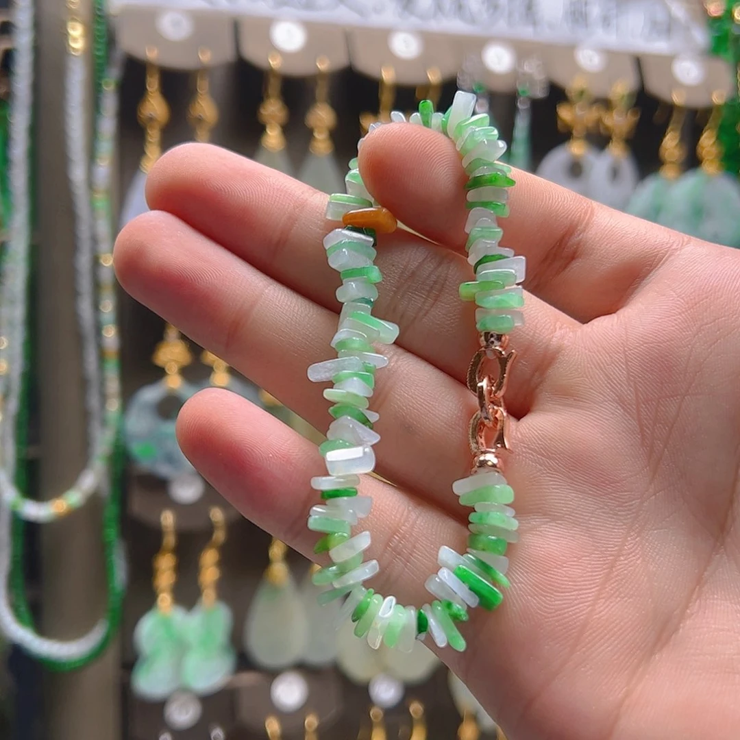 未镶嵌翡翠耳饰翡翠