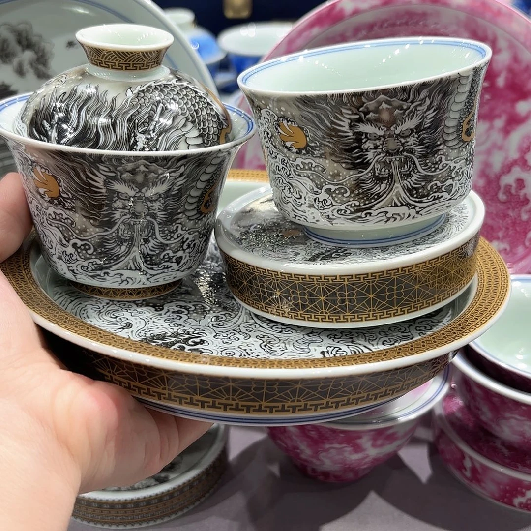 瓷片景德镇瓷器精品陈列