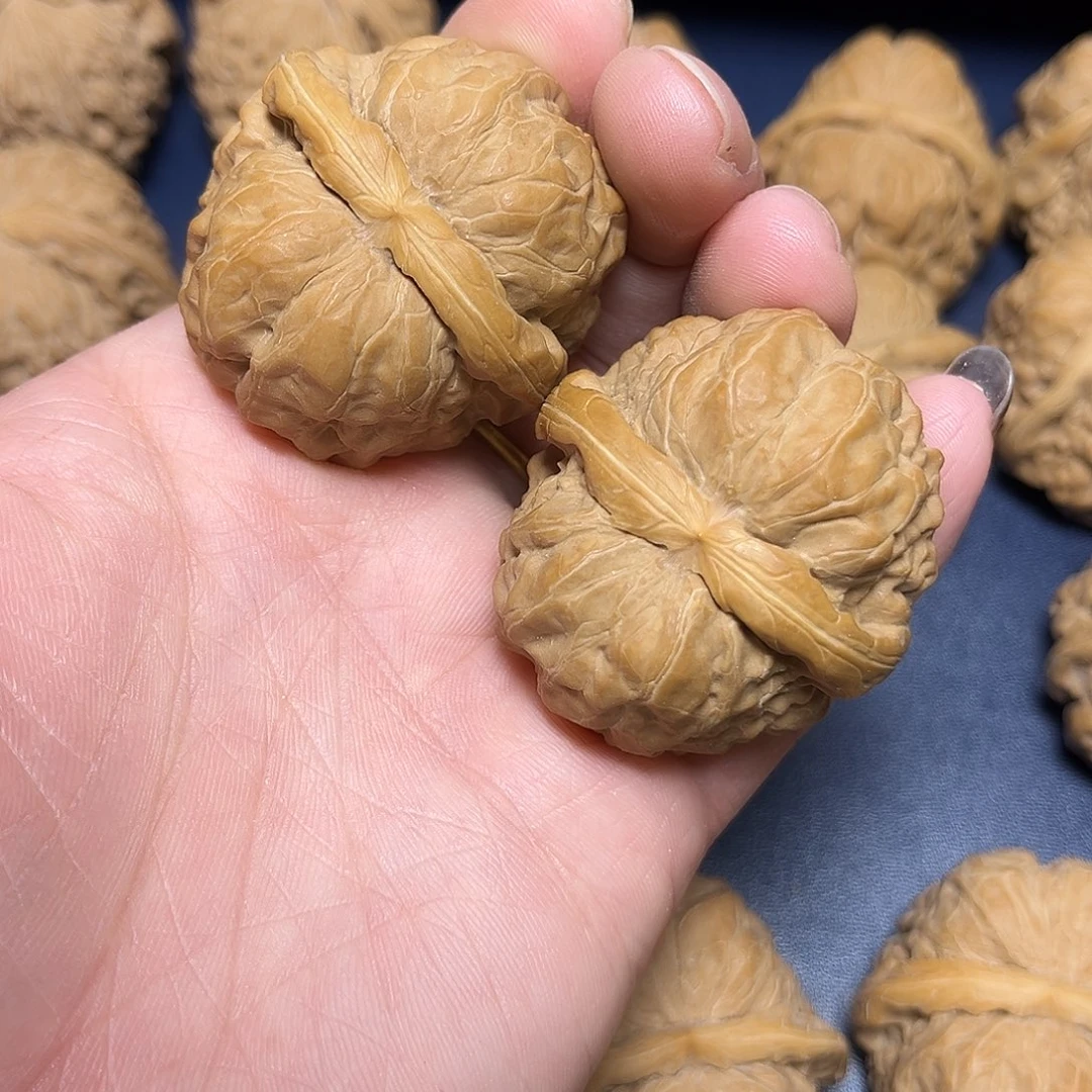 文玩核桃吊坠小****李哇哇哇