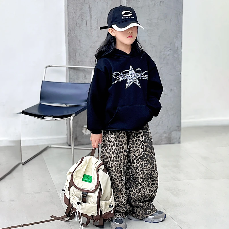 女童秋冬加绒套装韩系休闲酷飒高街时尚潮牌连帽卫衣豹纹弯刀长裤