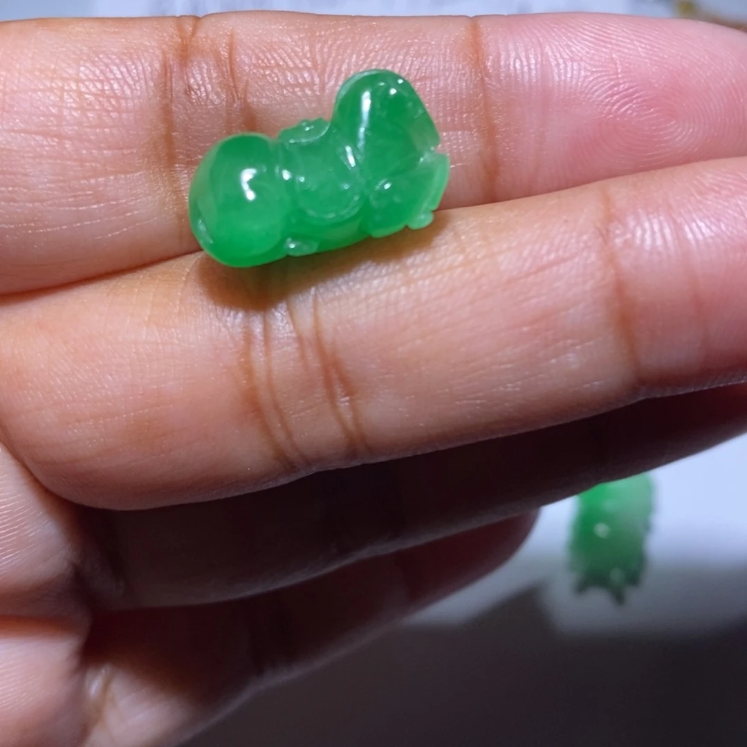 颈饰未镶嵌翡翠L****6