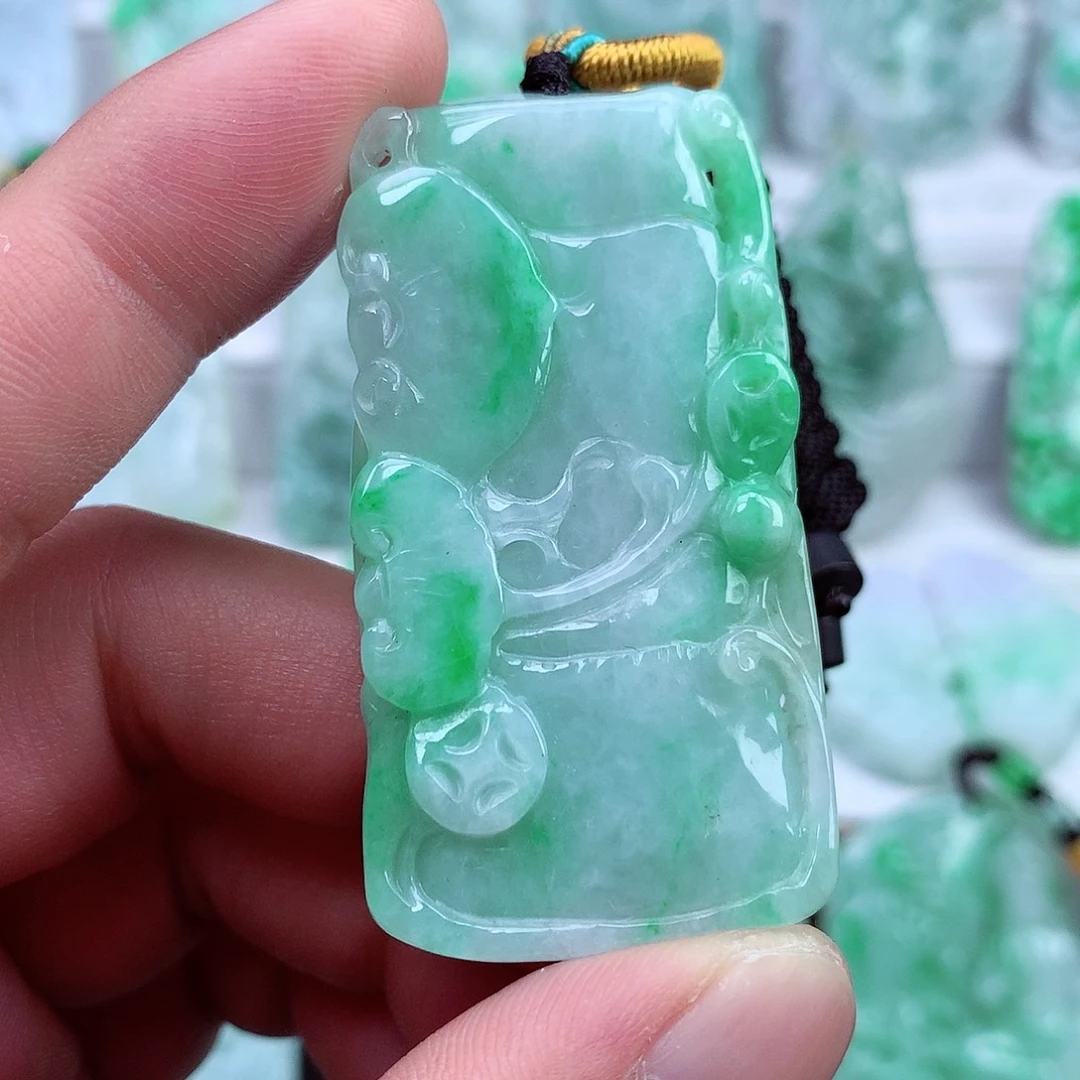 翡翠未镶嵌颈饰翡翠吊坠