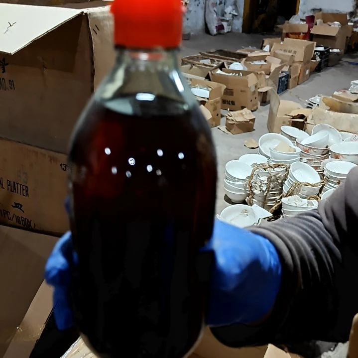 瓷片盘子碗茶壶啥都有