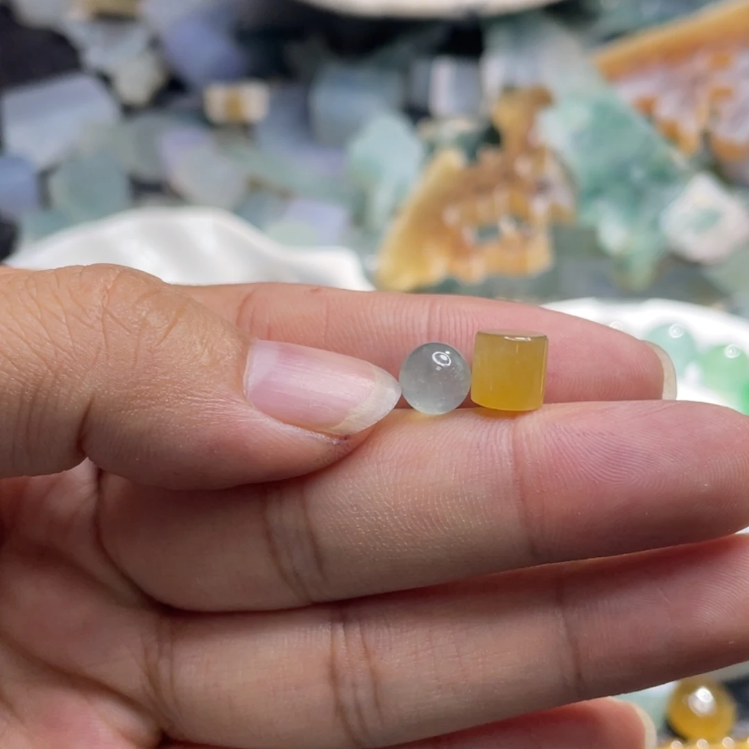 叮***》定制翡翠未镶嵌翡翠