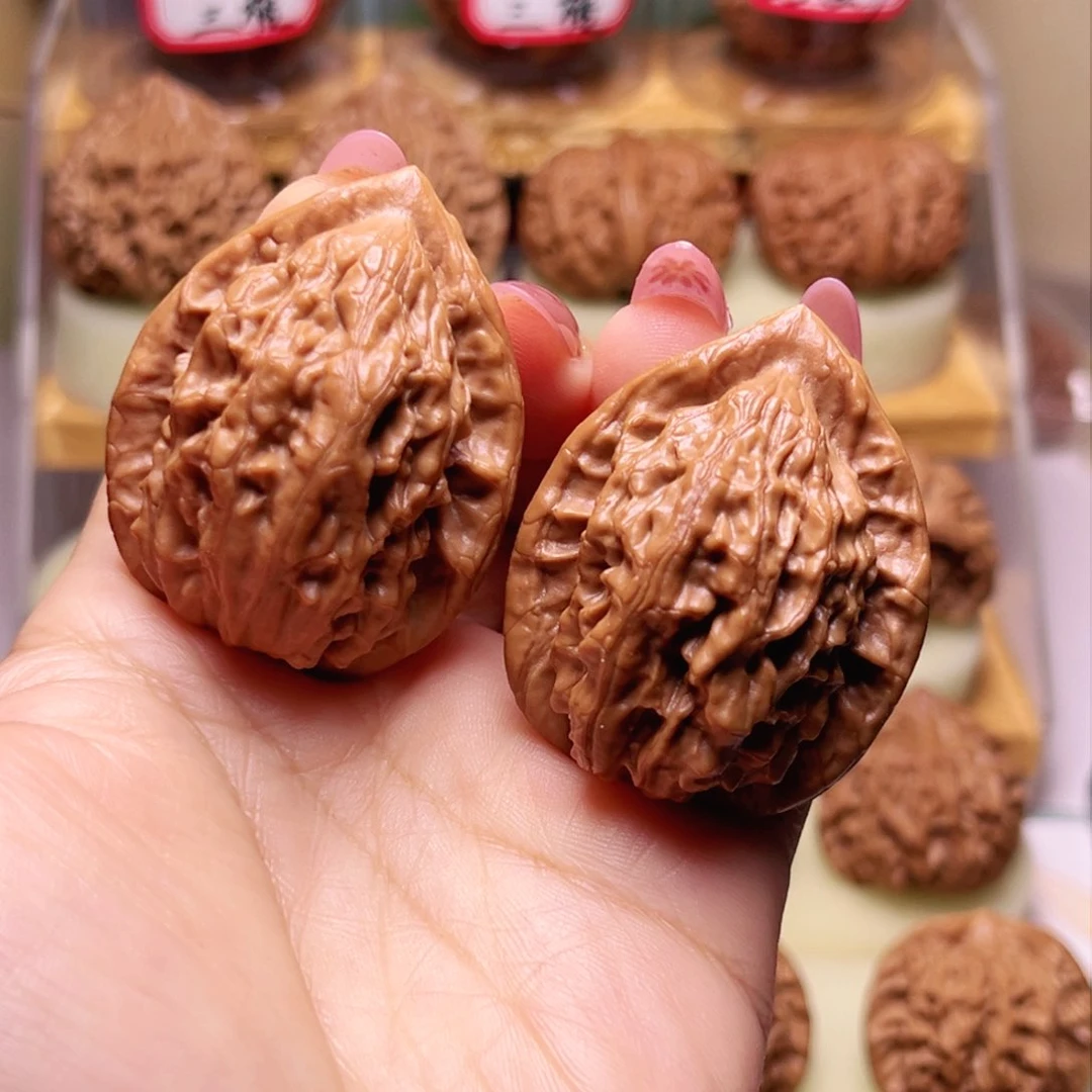 文玩核桃吊坠38尺西北大红袍