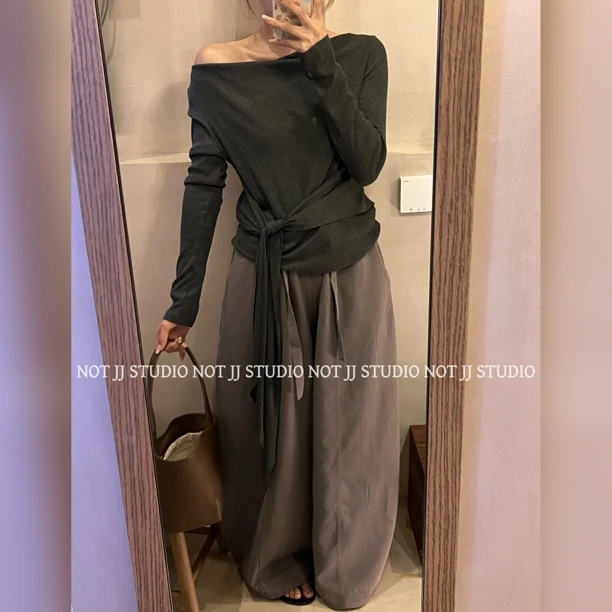 不是JIANJIAN【风逸飘然】松弛感露肩荡领气质显瘦不规则绑带针织衫