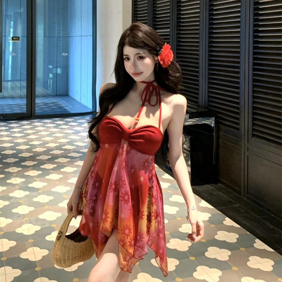 夏季新款海边度假风露背挂脖碎花设计感不规则短款显瘦收腰连衣裙