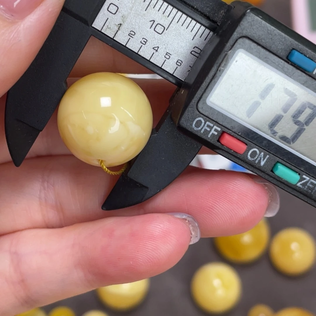 未镶嵌琥珀裸石蜜蜡418