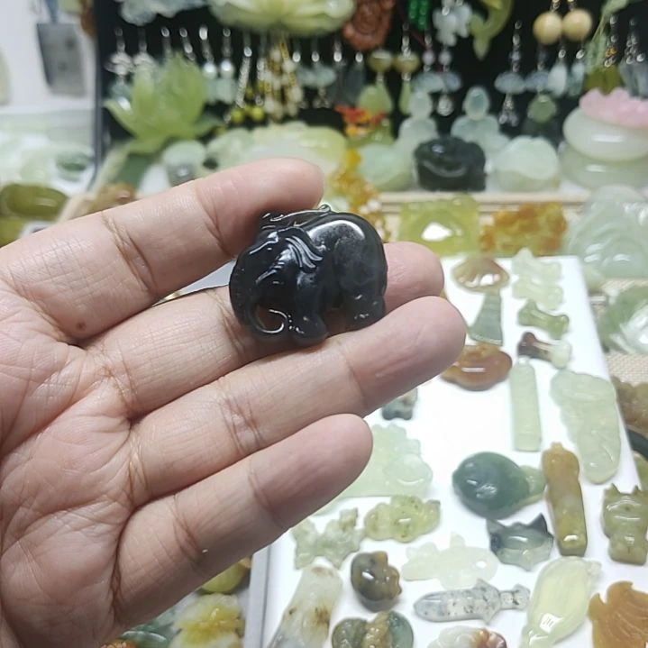 蛇纹石玉合金颈饰