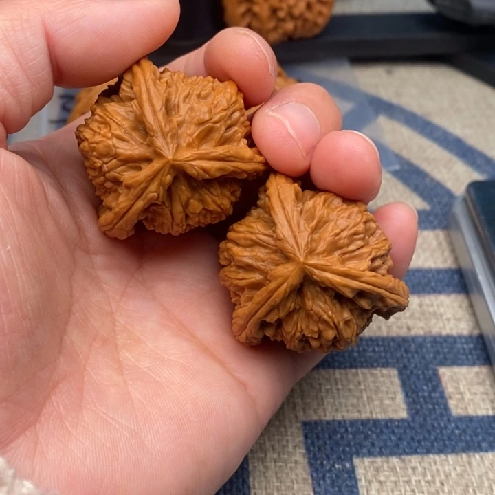 吊坠文玩核桃墨**烟三棱