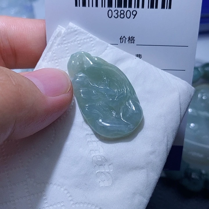 颈饰未镶嵌翡翠天光墟翡翠市场现金代购