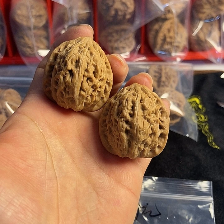 吊坠桃核铁锤他哥99