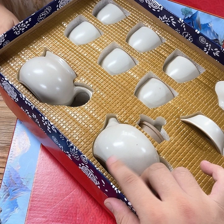 孤品茶具套装等。