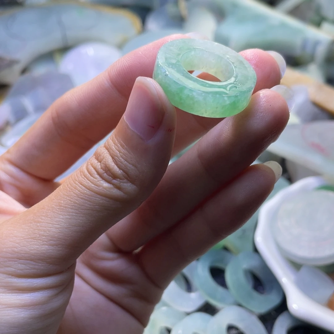 凌***·定制翡翠未镶嵌翡翠