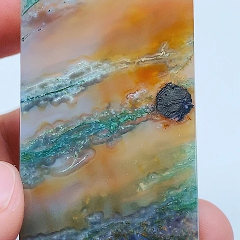 玛瑙/玉髓颈饰未镶嵌完*