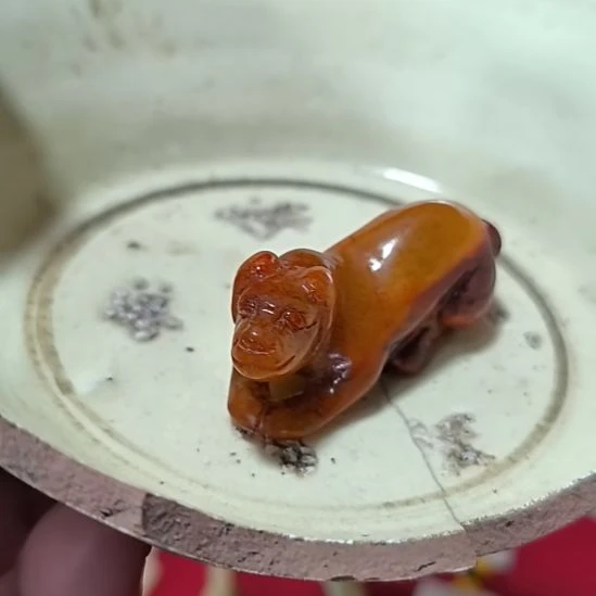 摆件玉狗，，，，，，，，，，，，，，，，