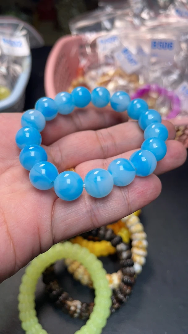 B527 12 蓝白蜜手串