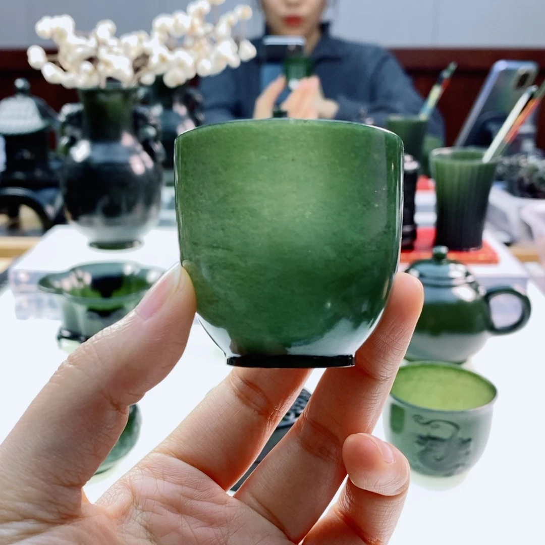 未镶嵌和田玉摆件