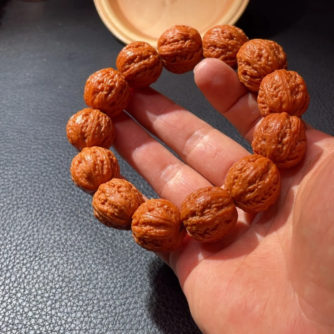 文玩核桃手串礼物