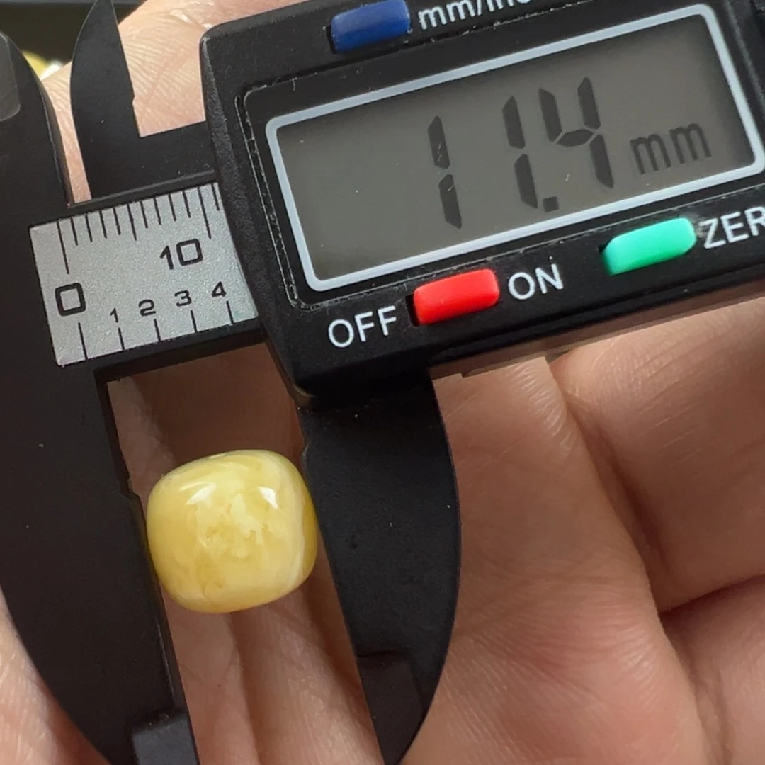 未镶嵌蜜蜡裸石39杂坑