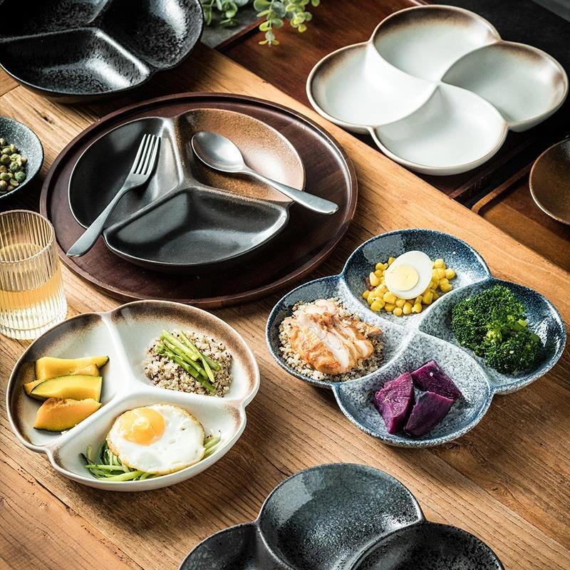 儿童餐盘日式四格盘陶瓷家用分隔菜盘健身餐盘餐厅盘子小吃拼盘