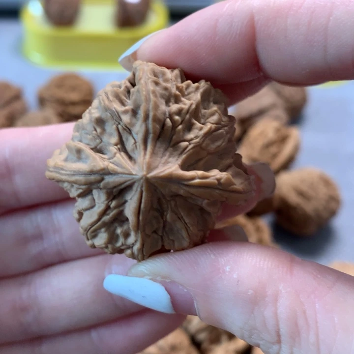 哟***哄文玩核桃吊坠异形单只