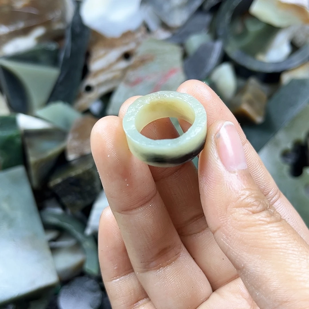 颈饰未镶嵌和田玉4****v