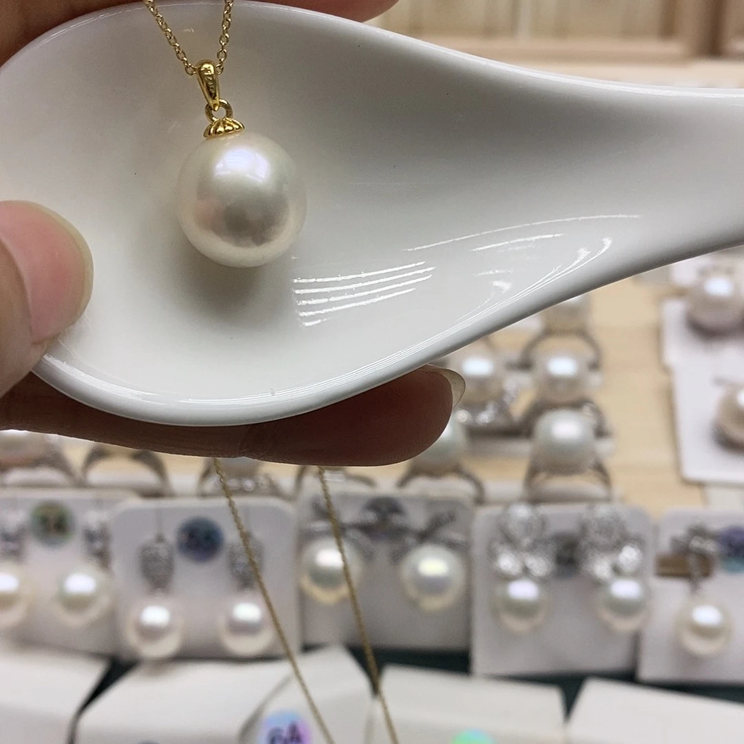 银S925镶嵌淡水珍珠颈饰