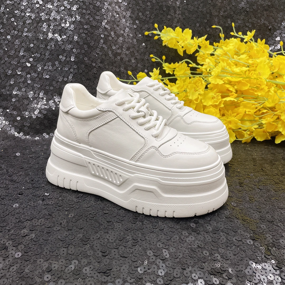 小个子鞋子女款松糕小白鞋秋季潮流新款百搭轻便系带增高8CM厚底