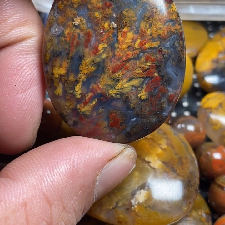 玛瑙/玉髓颈饰未镶嵌K****e