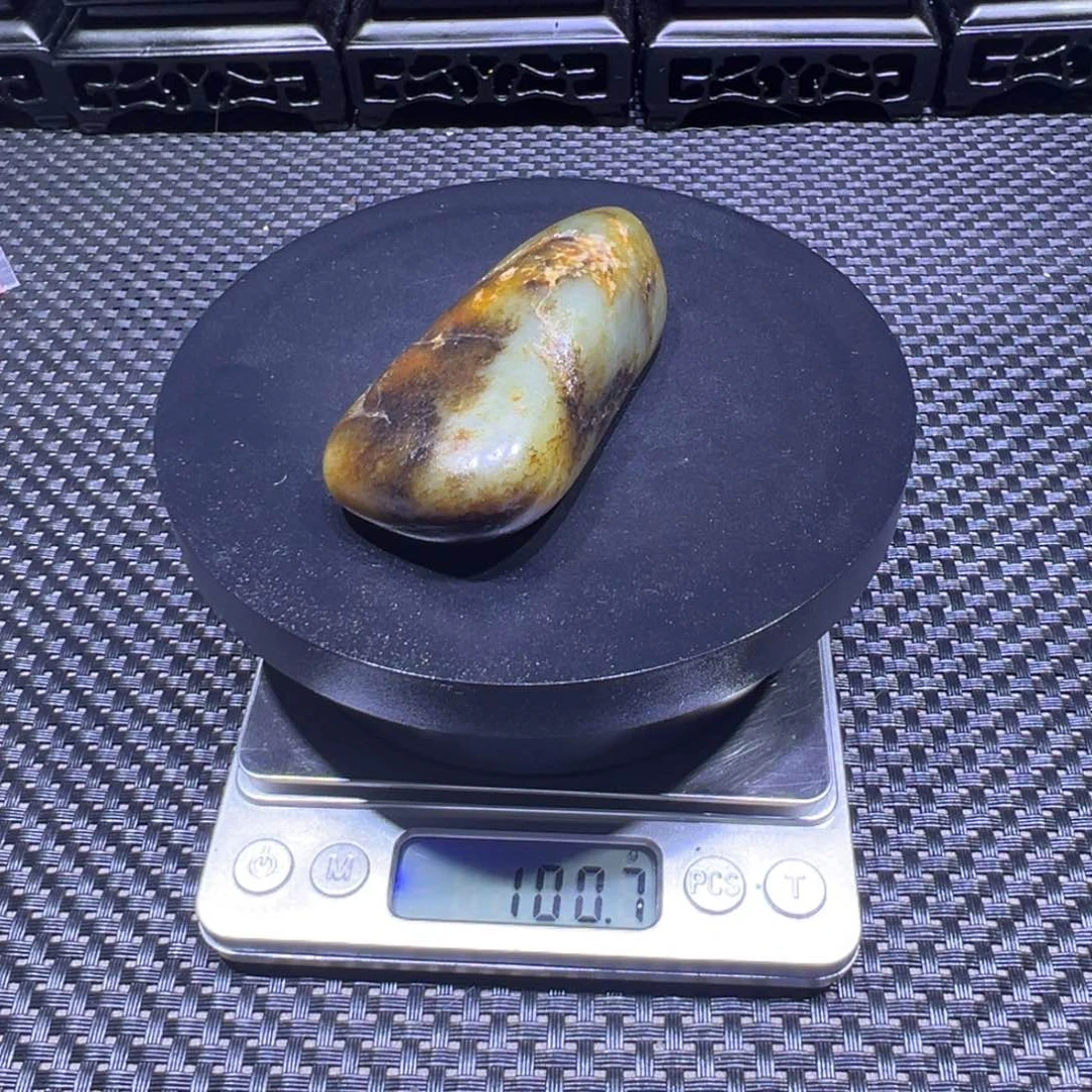 吊坠(不含链)未镶嵌和田玉（子料）100