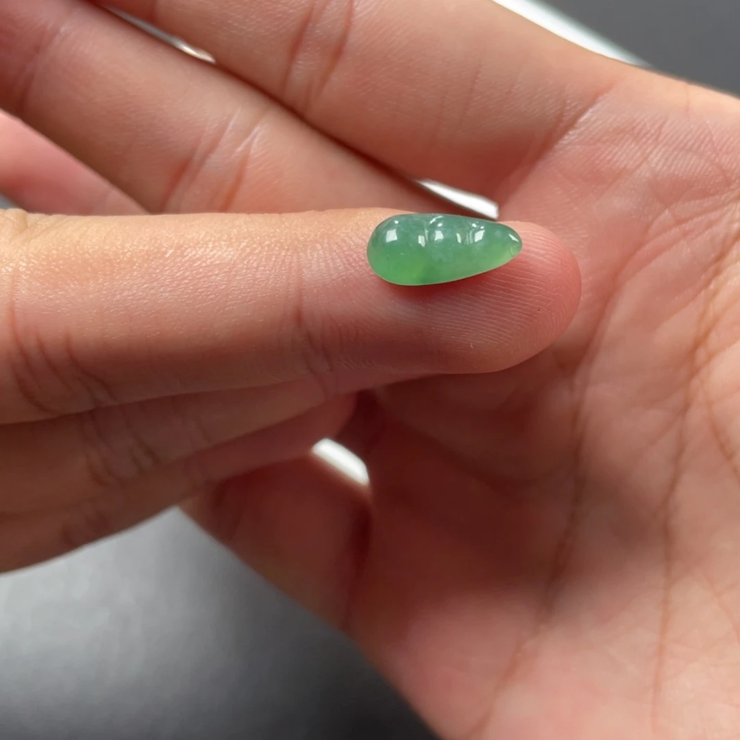 翡翠未镶嵌挂件翡翠