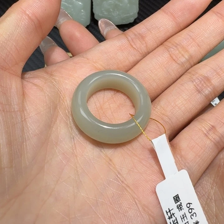 _***浩和田玉未镶嵌戒指