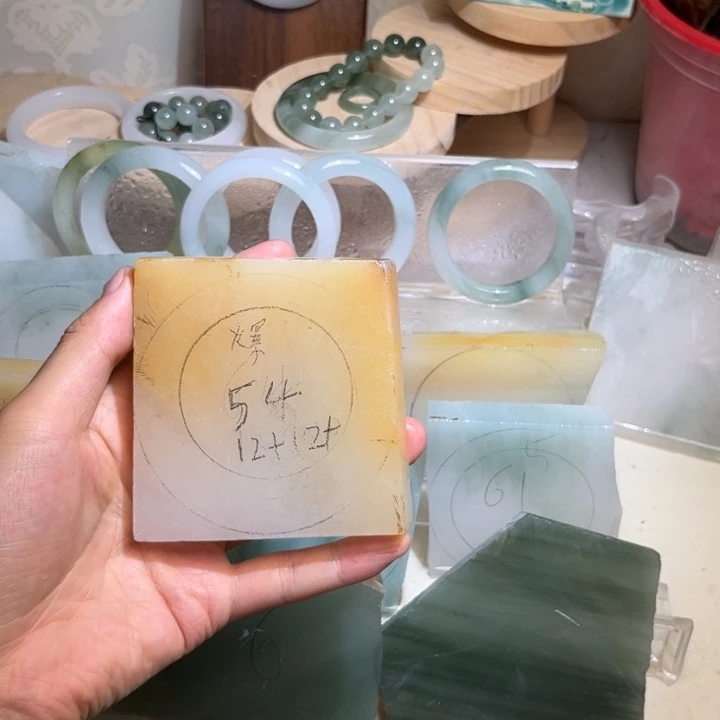 定制石英质玉金丝玉定制不退不换