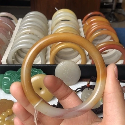 石英质玉未镶嵌手链