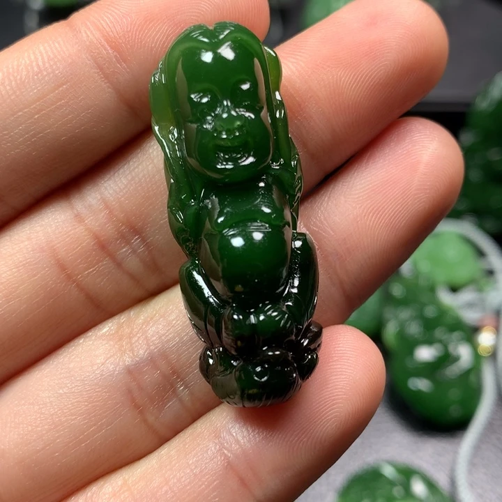 时***力和田玉未镶嵌颈饰