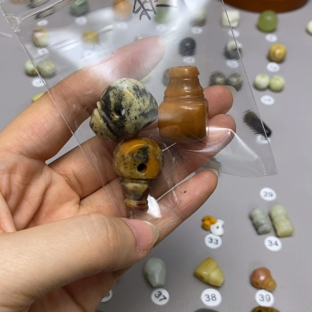 蛇纹石玉配饰合金秋*～