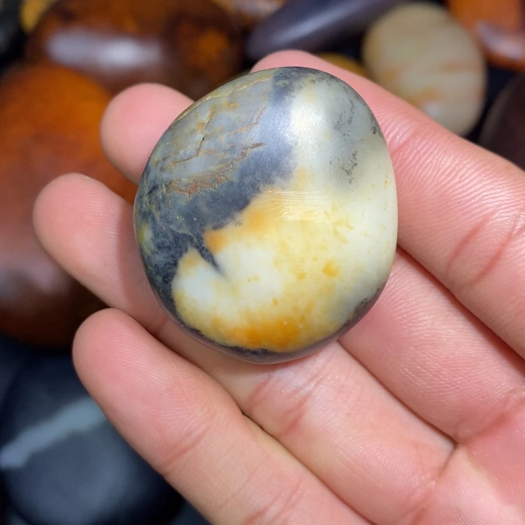 和田玉未镶嵌珠宝奇石