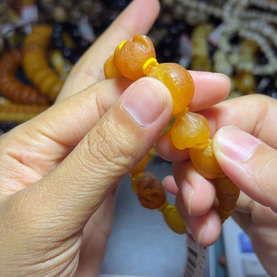 未镶嵌琥珀珠宝奇石984