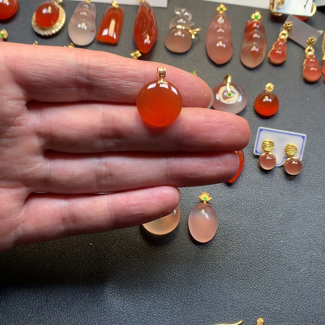 南红玛瑙未镶嵌项链